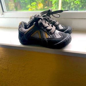 Place lace up sneakers